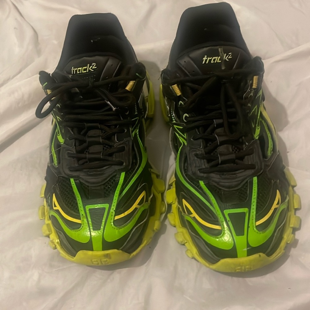 balenciaga track runner 2s size 42